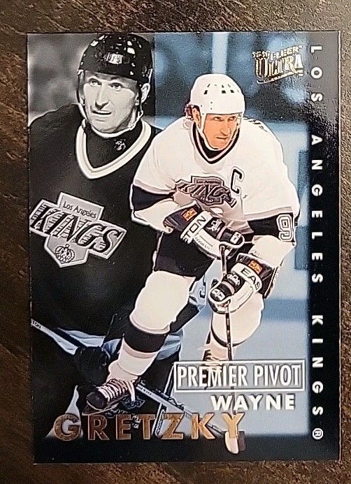1995-96 Fleer Ultra Premier Pivot Wayne Gretzky Los Angeles Kings #3