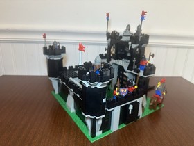 LEGO Black Monarch's Castle 6085 INSTRUCTIONS NOT INCLUDED. 100% Complete