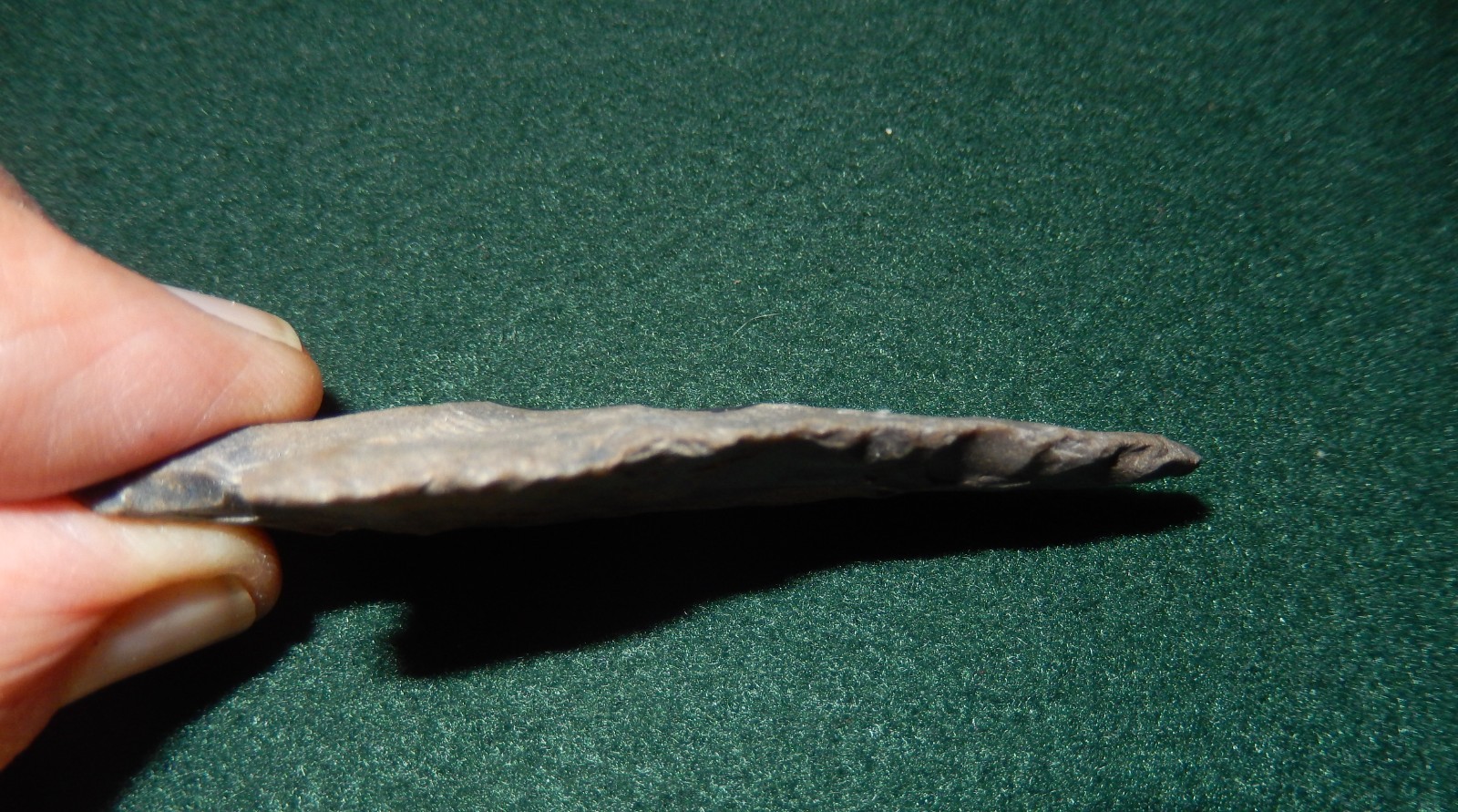 A VERY NICE AND THIN OLD  AUTHENTIC  CLASSIC HARDIN POINT FOUND IN N.E. AR  N143