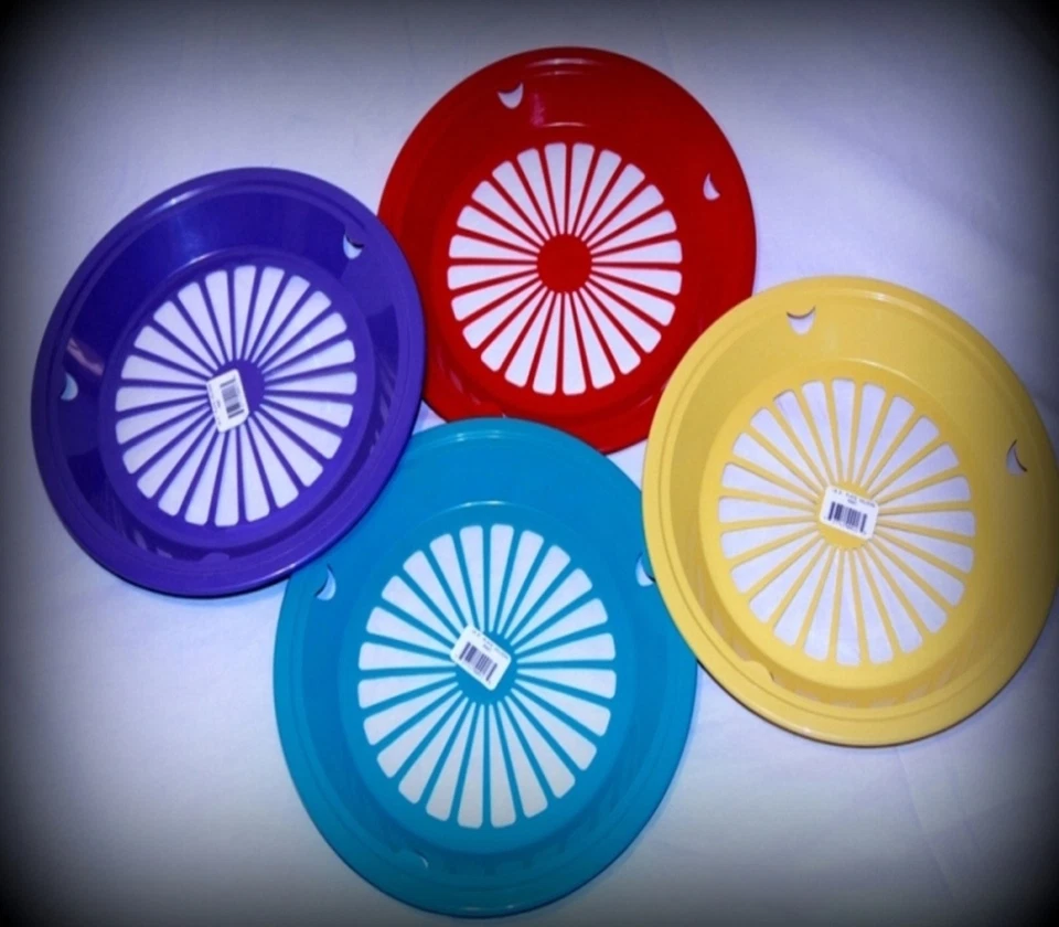 B & R PLASTICS 8 BRAND NEW COLORED PAPER PLATE HOLDERS, PICNIC & BBQ. MADE IN THE U.S.A