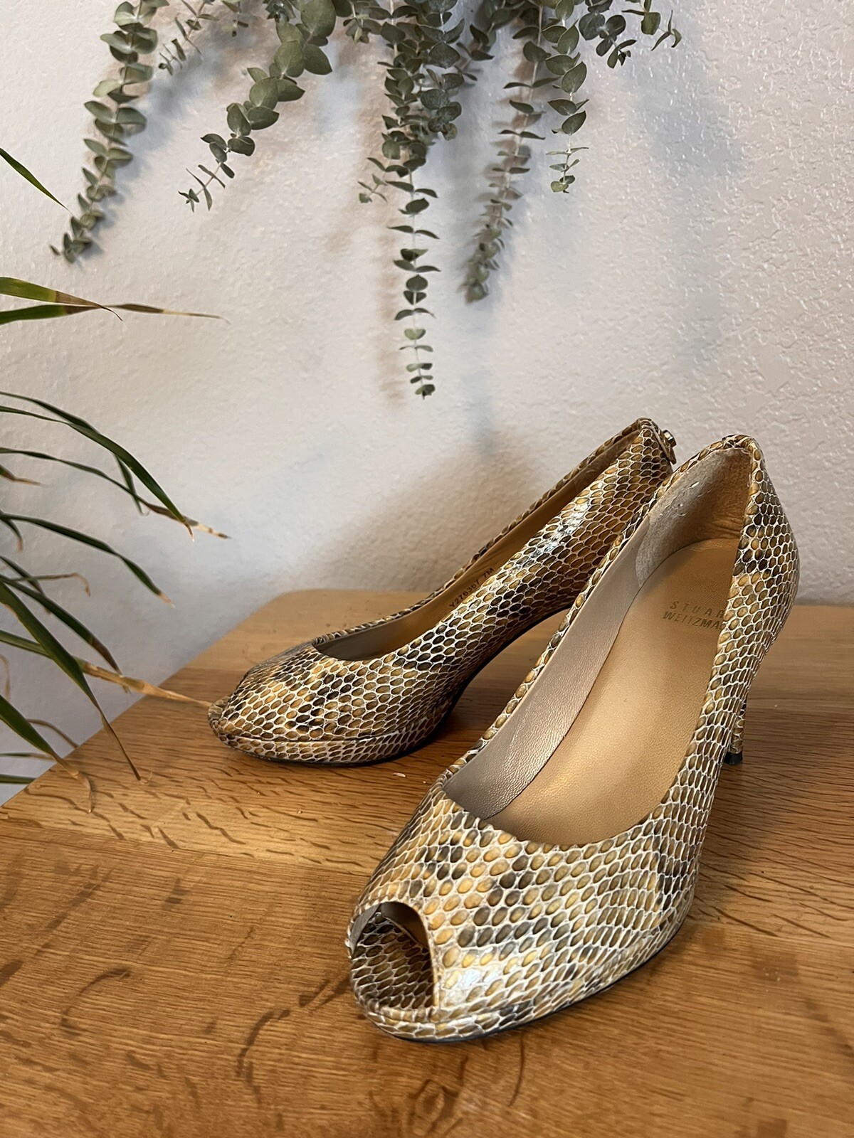 Stuart Weitzman Python Snakeskin Peep Toe Heels P… - image 9