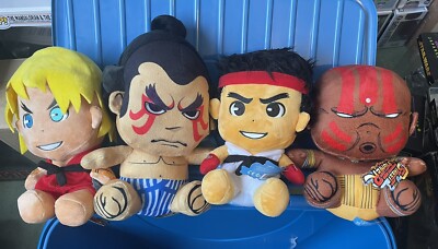 Street Fighter Spiel Plüschpaket Capcom Stofftier Plüsch Retro Arcade Brandneu mit Etikett X4