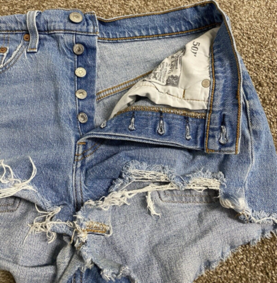 MAY様 Levi's 501 Women's Shorts Cut Off Size 27w Distressed Festival