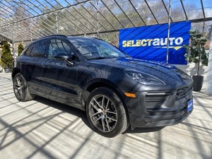 2022 Porsche Macan AWD clean carfax