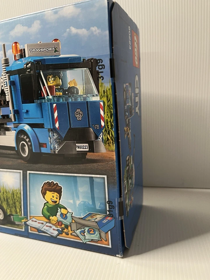 LEGO CITY Harvester Transport 60223 (New Sealed) - Image 3 of 4