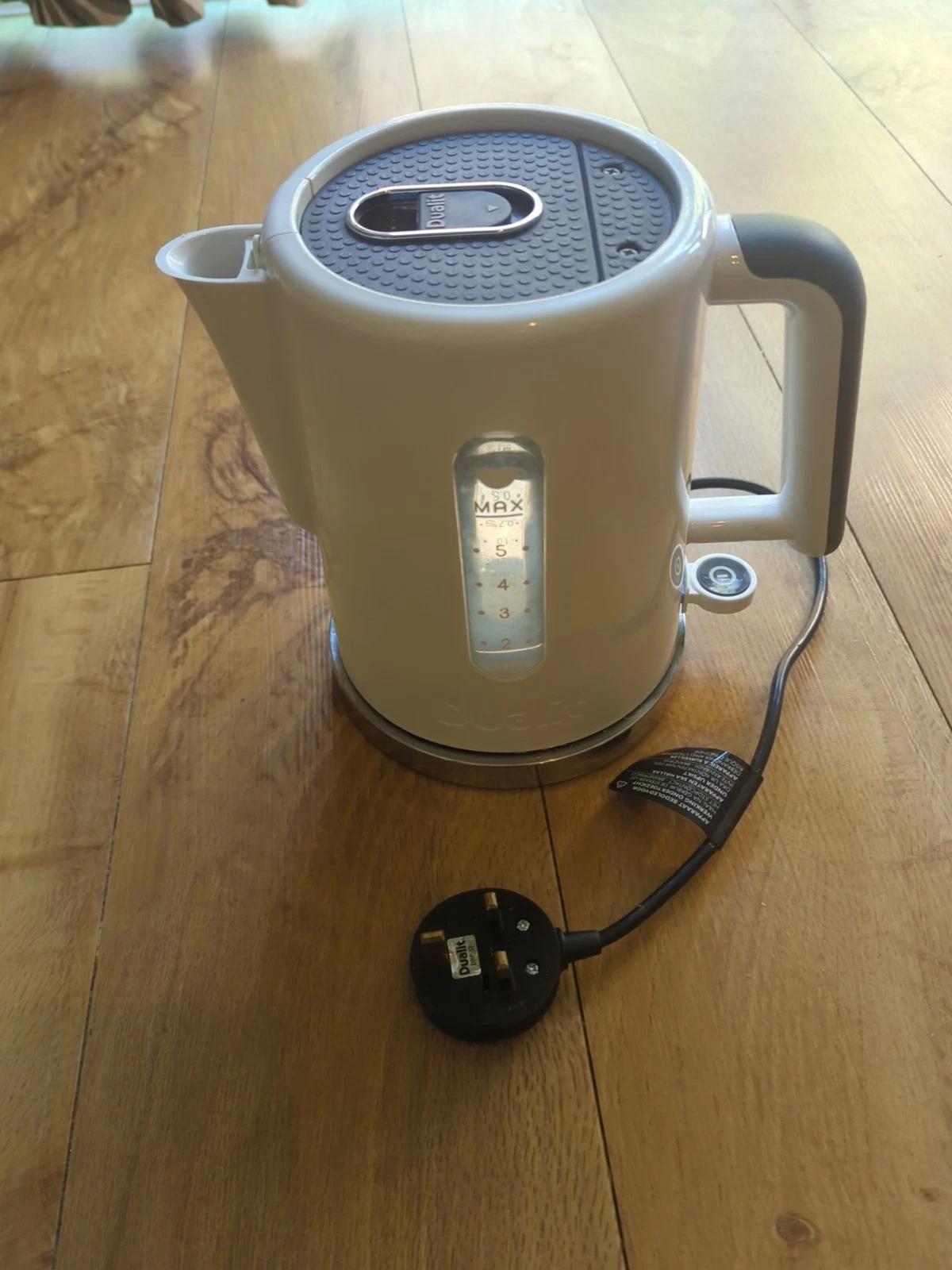 Dualit Studio Kettle | 1.5L 2.4KW Jug Kettle in White with Polished Trim | Dual