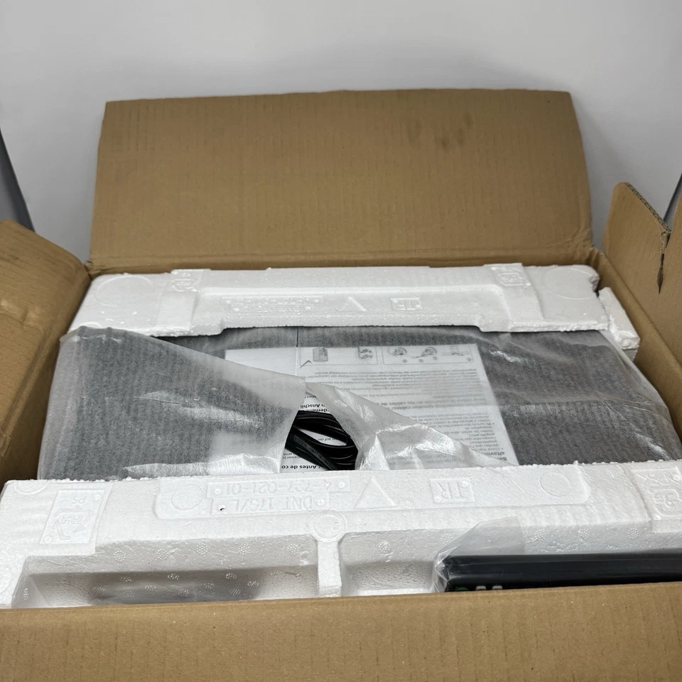 Sony STR-DH590 5.2 Channel Home Theater AV Receiver with Bluetooth - no remote - Image 3 of 4