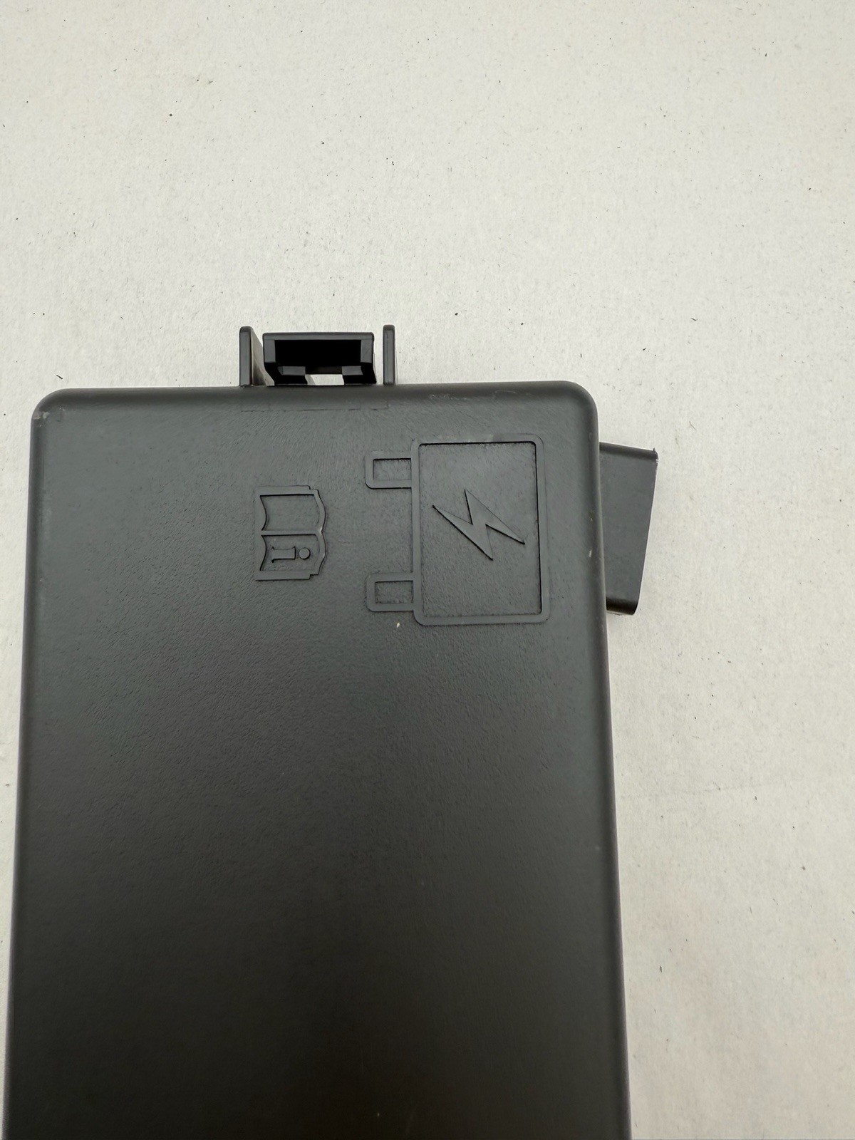 2014-2019 Maserati Ghibli Rear Trunk Fuse Box Lid Cover 7271381830