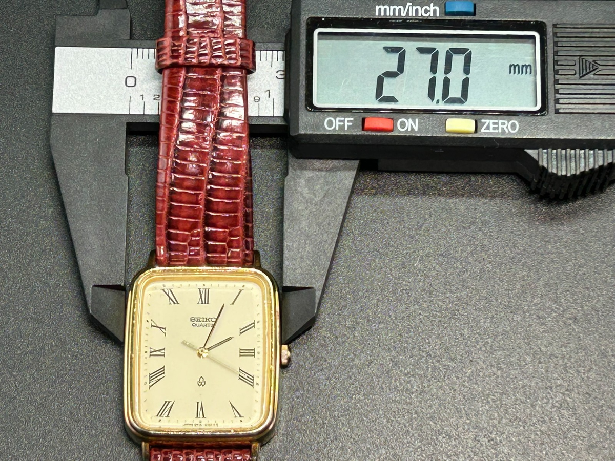 Vintage SEIKO Chariot 6431-5090 Gold Square Roman UNISEX 27m QZ