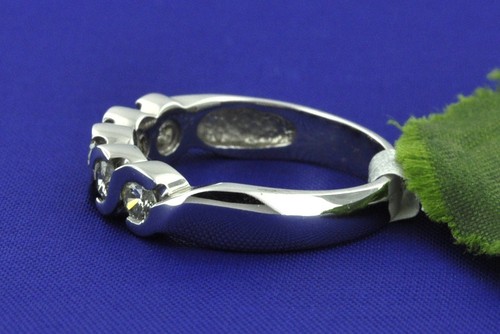 0.53ct 14k Solid White Gold Ladies Natural Diamond Ring Channel set Band 5 stone - Foto 10 di 11