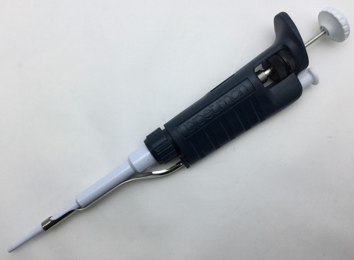 Gilson Pipetman Classic Pipette Set | 20µl, 200µl, 1000µl | Cleaned + Calibrated - Picture 8 of 10