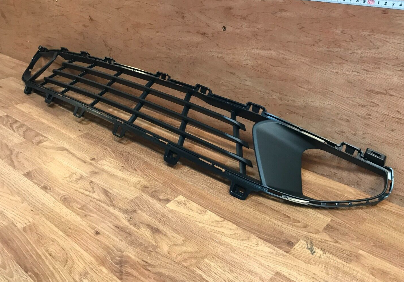 OEM Genuine BMW 3 Series G20 Center Grille Air Inlet Middle 