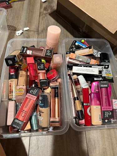 Assorted Full Size Makeup Mixed Lot e.l.f. L'Oréal Maybelline NYX 100 x $475 - product listing photo