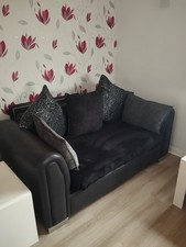 Very Nice Sofa 4 Seater and 2 Seater