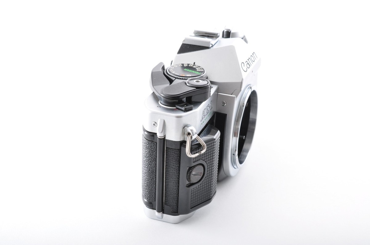 Canon AE-1 Program Silver / Lens New FD 35-70mm f/3.5-4.5
