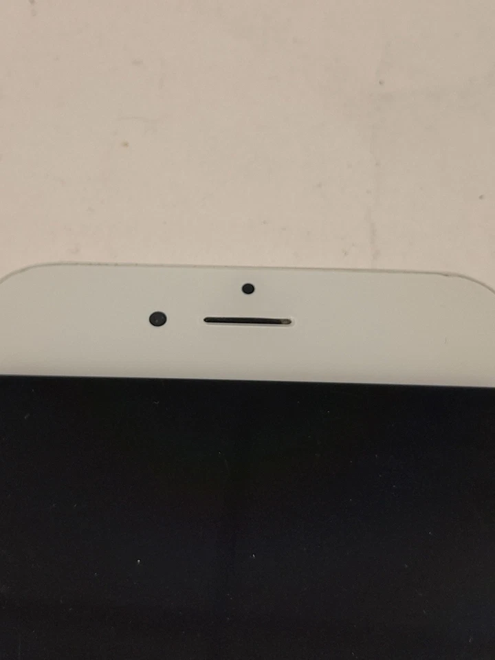 Apple iPhone 6 64GB Gold Unlocked Smartphone - Used Condition Collectable - Image 4 of 4