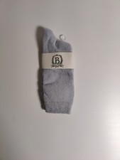 b studio -women's socks - white- Cashmere Blend - Made in USA **N1**