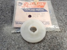 NOS Yamaha Starter Plate 75-76 RD125 74-76 RD200 73-75 RD250 137-13128-00