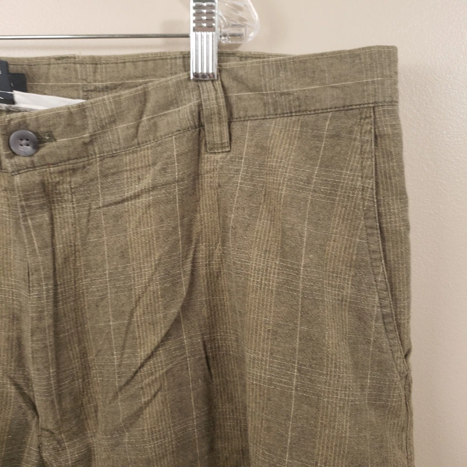 Izod Shorts Men's 40 Linen Blend Dark Green Brown Flat Front Casual - Image 4 of 4