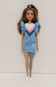 barbie with prosthetic leg