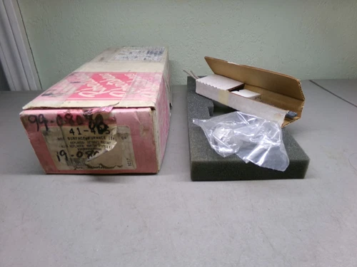 ROBERTSHAW 41-405 GAS FURNACE HOT SURFACE IGNITOR,NOS