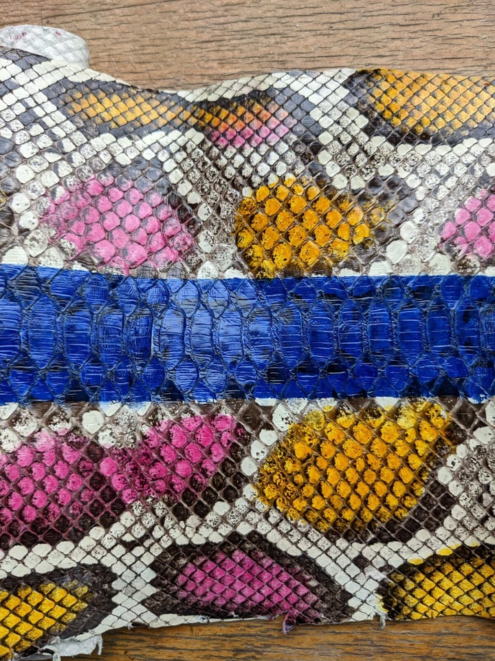 Genuine Python Leather Piece Size 35 x 189cm - Image 4 of 4