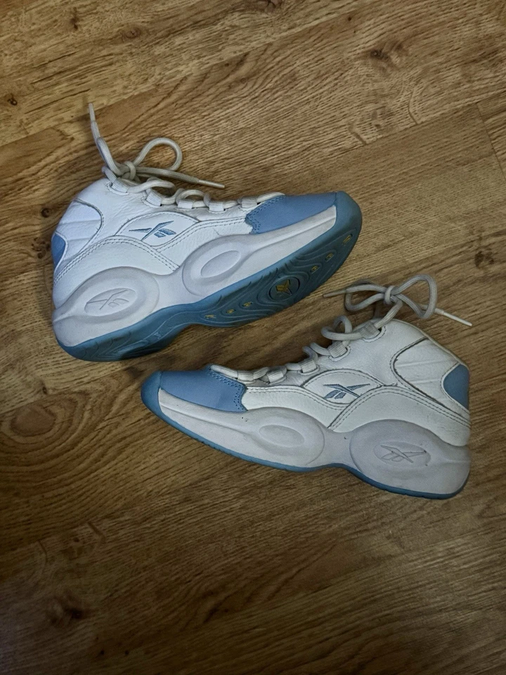 Reebok Allen Iverson Question Mid White & Baby Blue Boys Kids shoes. Size 1Y GUC - Image 2 of 4