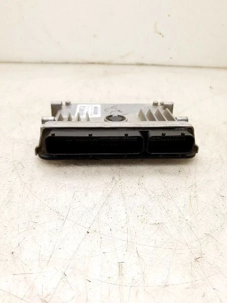 Toyota Corolla 2016 motor módulo de control electrónico montaje ECM  Foto 2 de 4