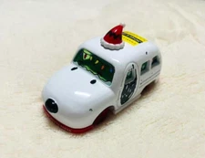 Tomica Peanuts Snoopy Museum Tokyo Christmas Limited Mini Car White/