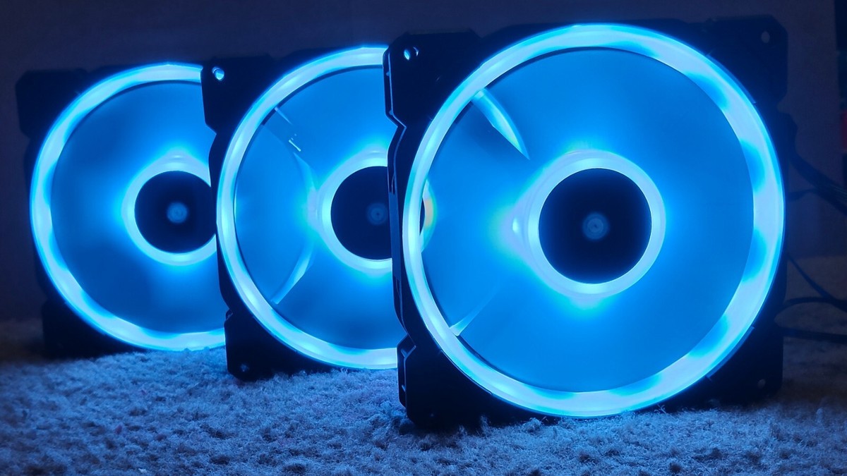 CORSAIR iCUE COMMANDER CORE XT ② CORSAIR iCUE COMMANDER CORE XT Smart RGB Lighting and Fan