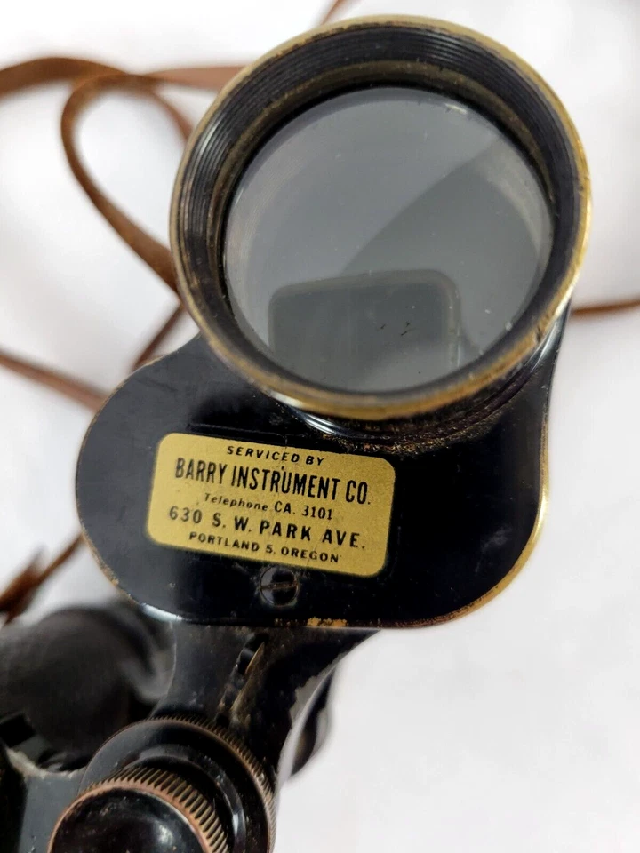 Binoculares estéreo militar vintage 6x30 con correa de Bausch & Lomb Optical Co. Foto 3 de 4