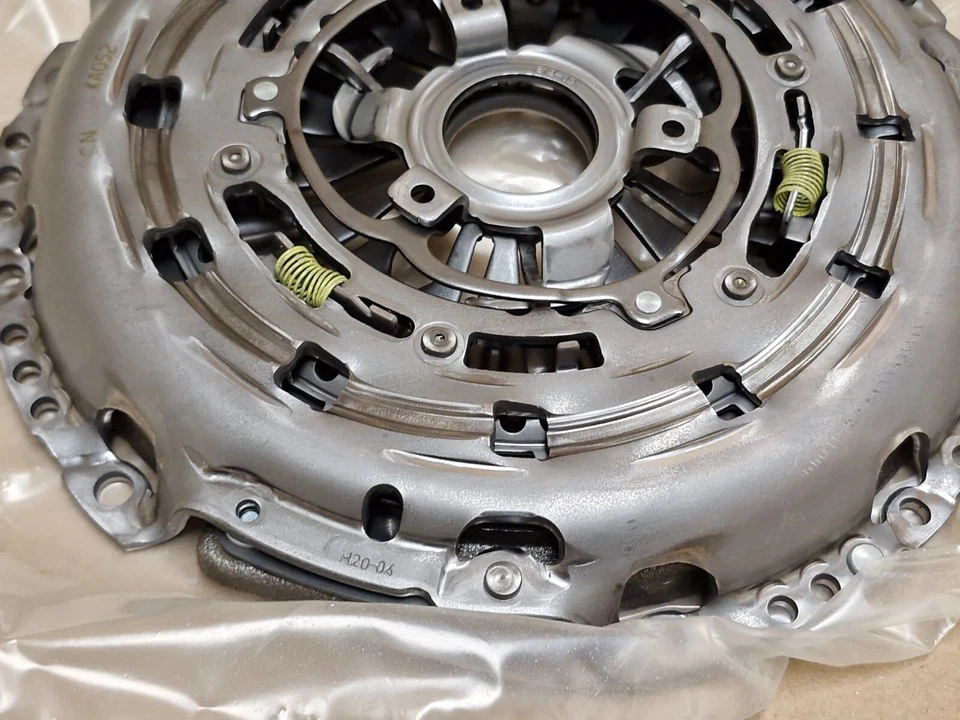 Placa de presión de embrague Mazda 6 GJ CX-5 KE GH 2012-en SH0116410 genuina nueva OEM Foto 3 de 4