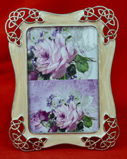 SILVER METAL ENAMELLED ORNATE  PHOTO FRAME  -  6 x 4 INCH PHOTO - SUPER CONDIT!