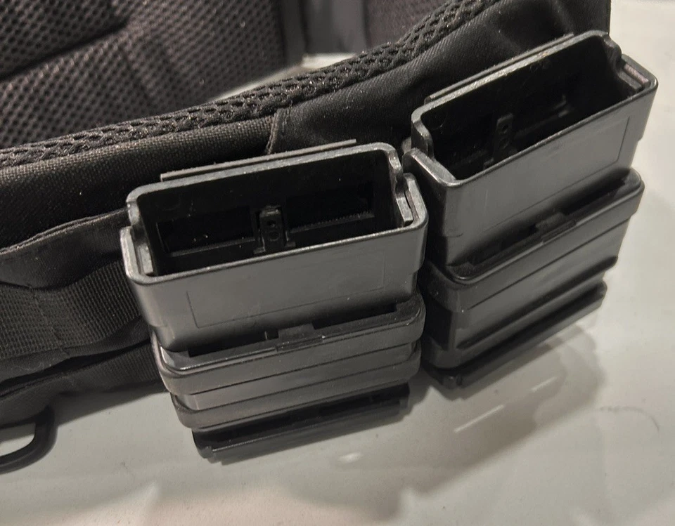 Heavy Duty Tactical Waist Strap Adjustable 2 Magazine Pouches - Image 2 of 4