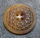 4 Vintage Antique Pressed Horn Carved Buttons VARIOUS PATTERNS — photo 5
