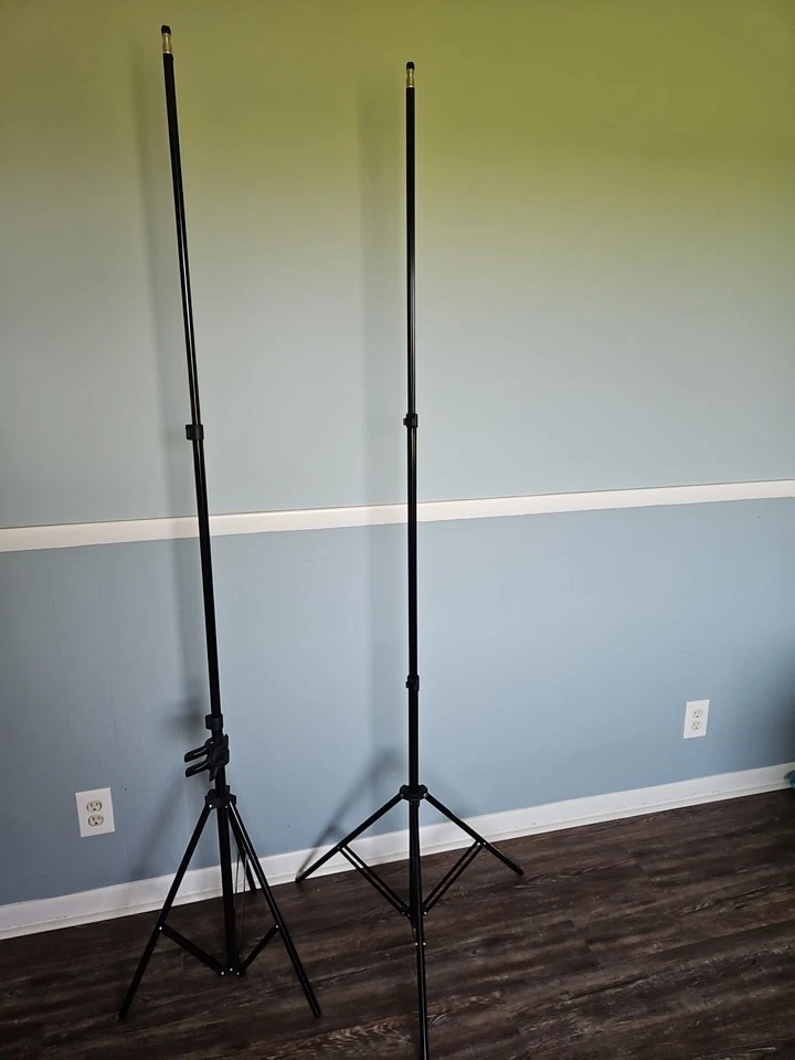 Lote de 2 trípodes extensibles de fibra de carbono Neewer 75" Foto 2 de 4