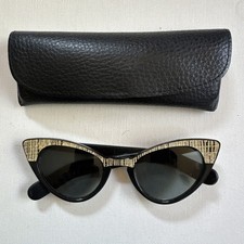 Vintage Foster Grant USA Black Cat Eye Plastic Sunglasses  Case
