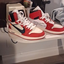 Nike Air Jordan 1 Retro High OG x OFF-WHITE C...