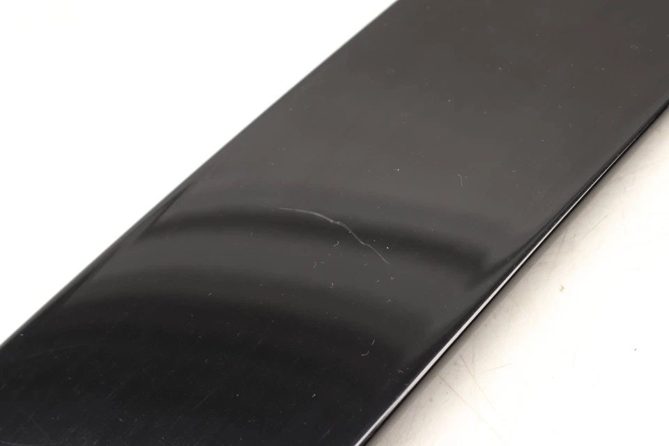 16-17 MERCEDES-BENZ MAYBACH S600 6.0L - TRASERO IZQUIERDO Exterior Pilar C TRIM / Cubierta Foto 2 de 4