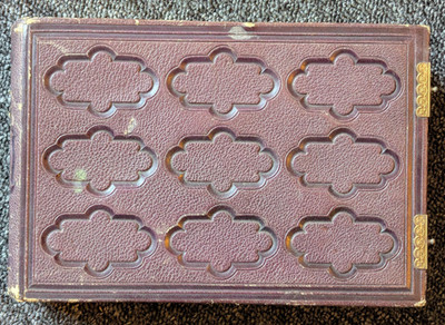 Antique French Empty CDV Photo Album   15 Pages / 60 Photos   Embossed Leather