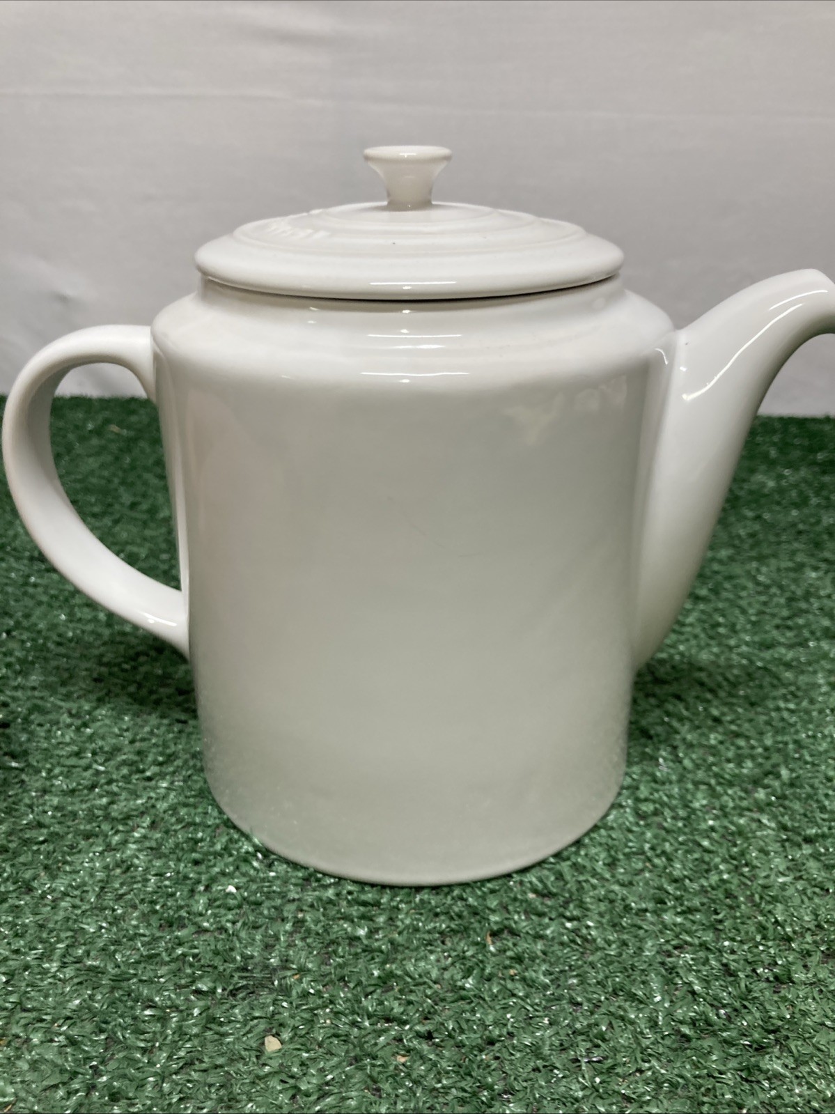 Le Creuset Grand Teapot White (OKEB-12-010)
