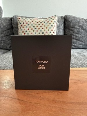 Tom Ford Oud Wood Unisex Eau De Parfum Spray - 50ml