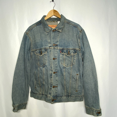 Vtg Levi s Denim Trucker Jeans Jacket Mens Sz Large 70507 Faded Blue Distressed
