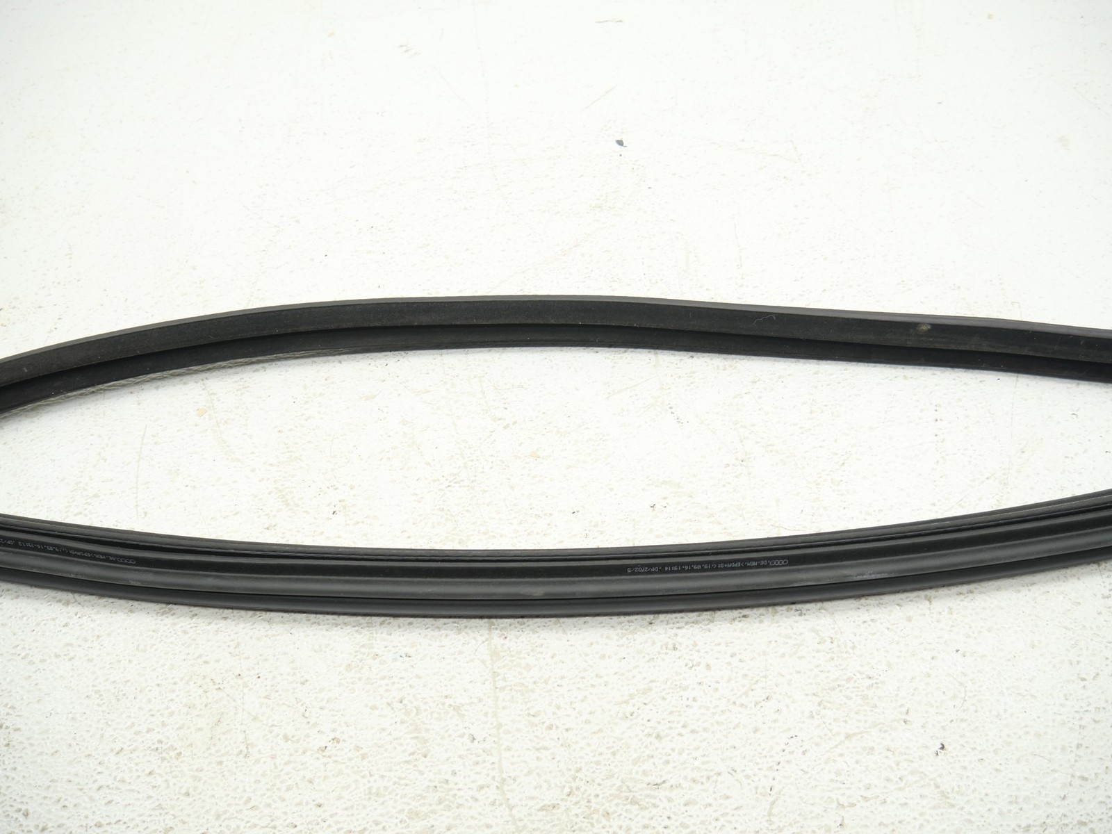 Audi R8 Spyder 2017-2023 Rear Rear windshield seal P/N 4S7845121
