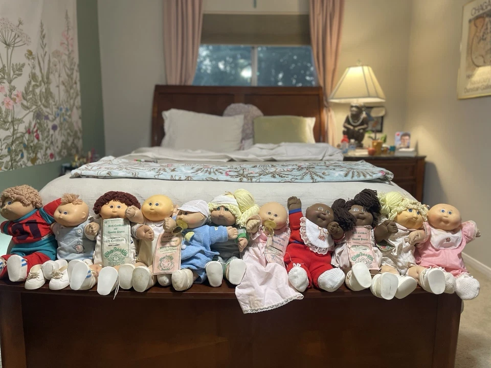 Vintage Cabbage Patch Kids Dolls Lot - 11 Dolls- Mixed Outfits - 80’s Originals - Image 2 of 4