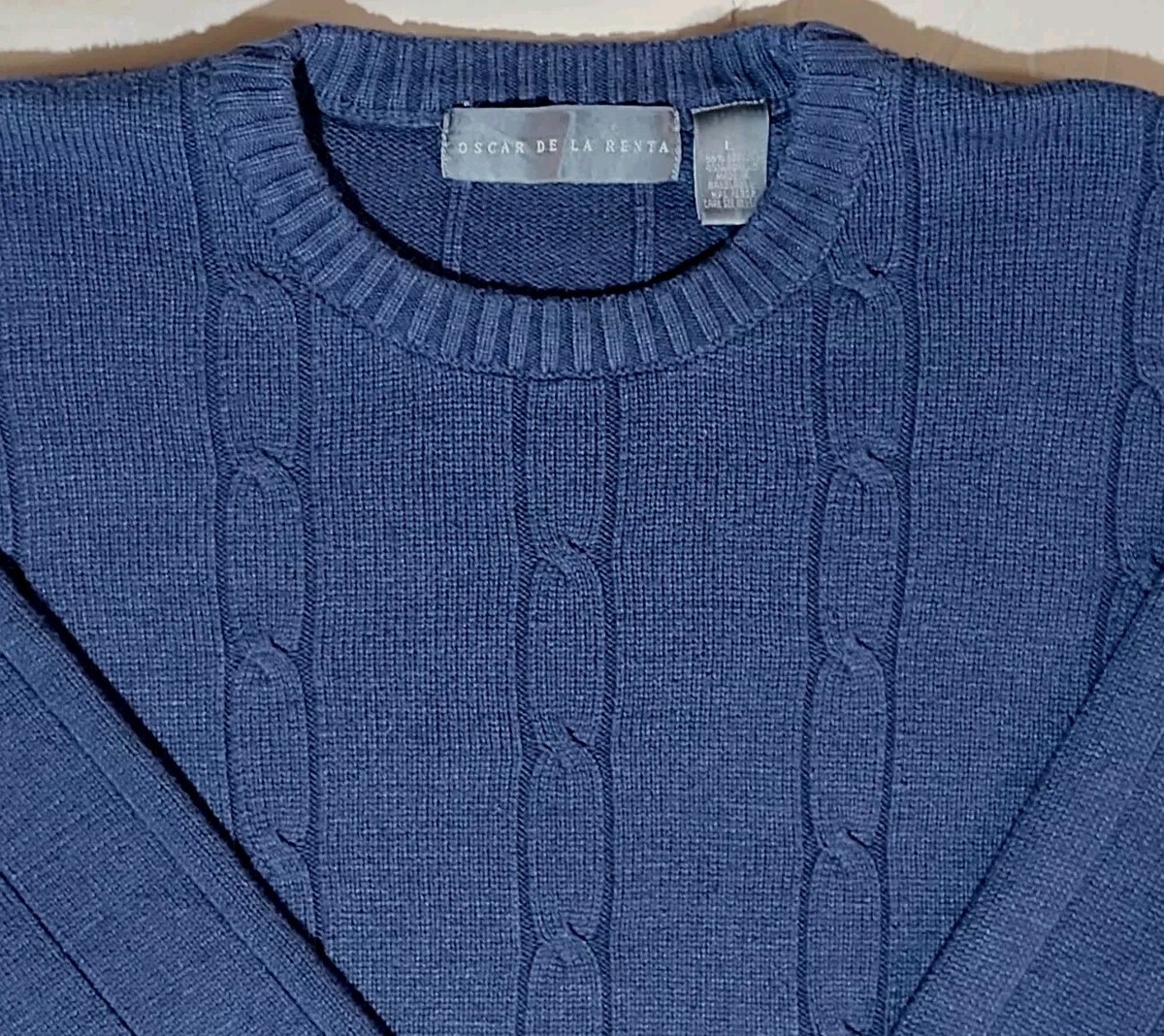 【Oscar de la Renta】 BLUE レーヨンKNIT TOP Oscar De La Renta Men's Navy Blue Cable Crewneck Sweater