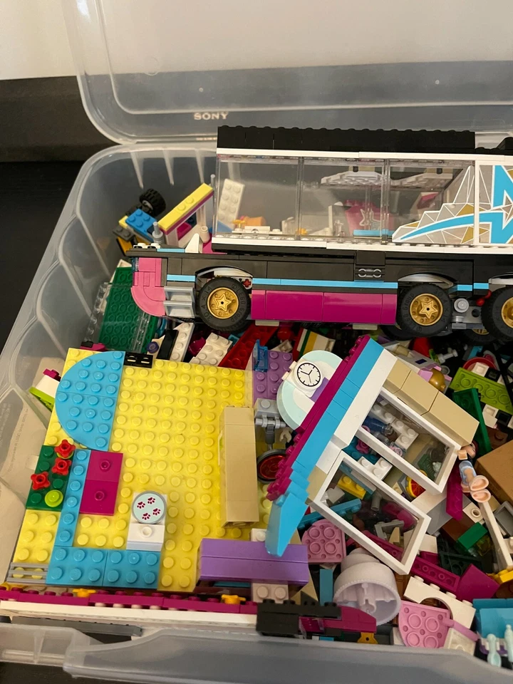 Lego Friends Pop star tour Bus plus other sets Loose figures - Image 4 of 4