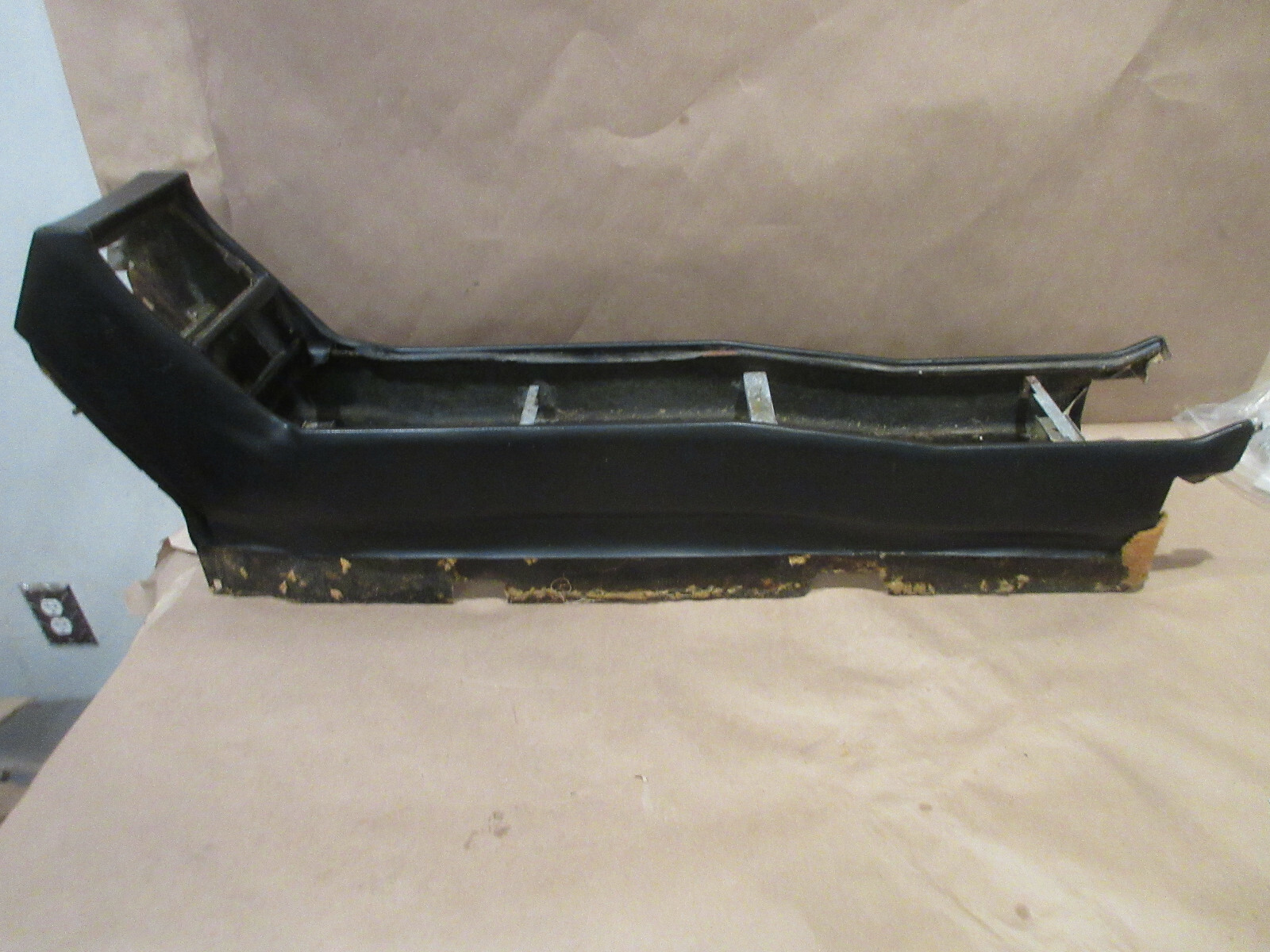 Ferrari Mondial t Cabriolet -Tunnel Center Console P/N 62689500