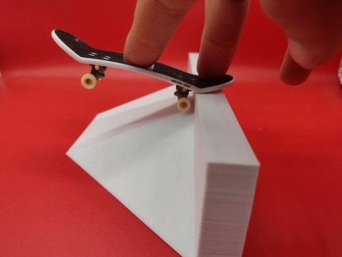 Tech Deck DIY Paint Finger board Ramp - Picture 11 of 22