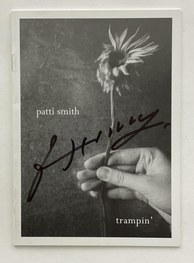 PATTI SMITH SIGNED AUTOGRAPH TRAMPIN' LYRIC BOOKLET - PUNK